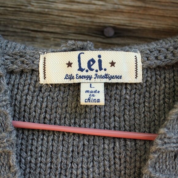 'l.e.i.' VINTAGE 2009 gray short sleeve hooded sweater vest cardigan - Picture 5 of 7